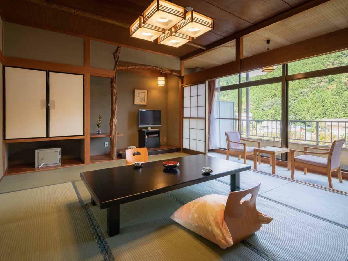 Yumoto Sakakibarakan Tsu Exterior photo